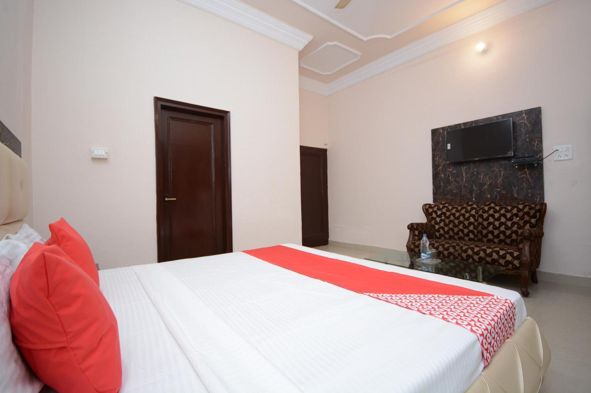 Hotel Asia Palace Pathānkot Exteriér fotografie